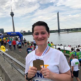 Sonja Fuchs von Fuchsmunter nach erfolgreich absolvierten Metro Marathon in Duesseldorf