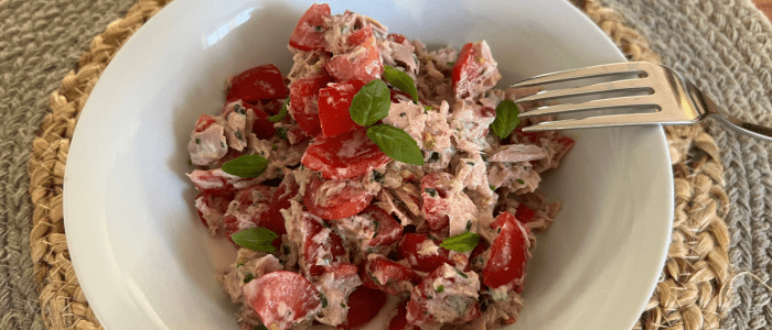 Rezept zum Kurzzeitfasten - Leichter Thunfischsalat mit Tomaten (nur ...